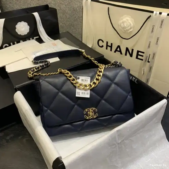 First Bag Ru BAG FLAP 19 CHANEL 0529
